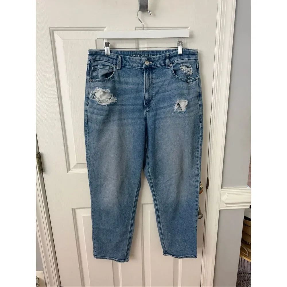 American Eagle Distressed Curvy Mom Jeans sz 14 EUC